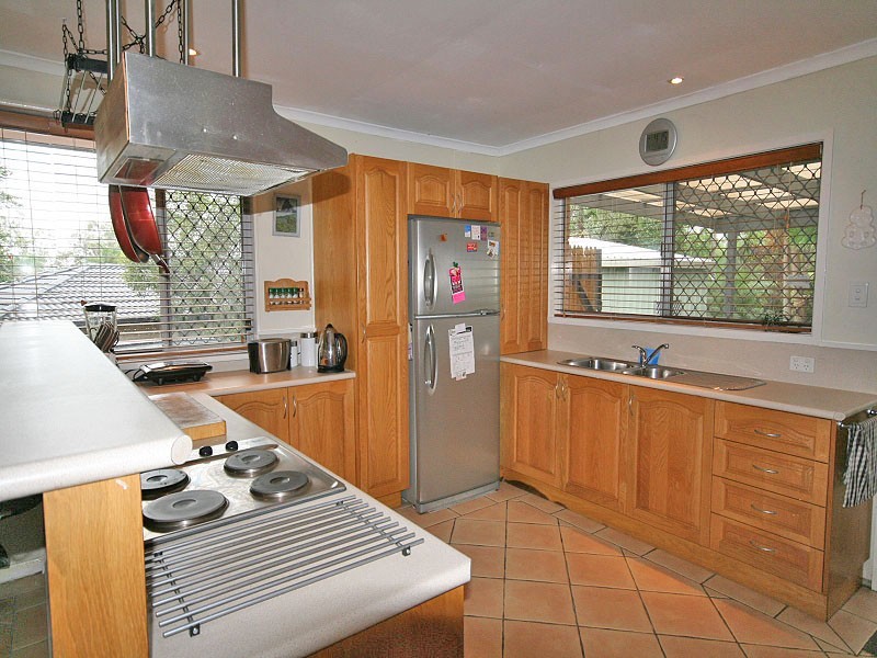 99 Mallee Drive, Tanah Merah QLD 4128