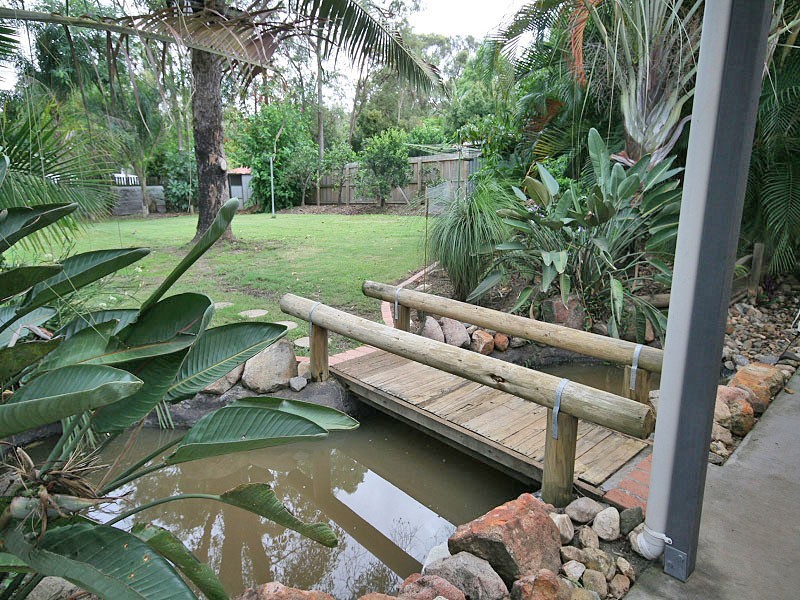 99 Mallee Drive, Tanah Merah QLD 4128