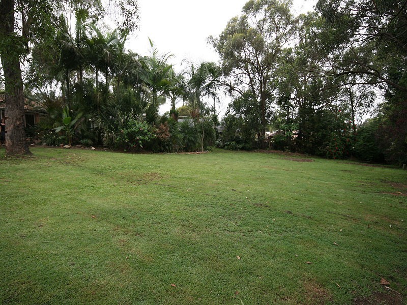 99 Mallee Drive, Tanah Merah QLD 4128
