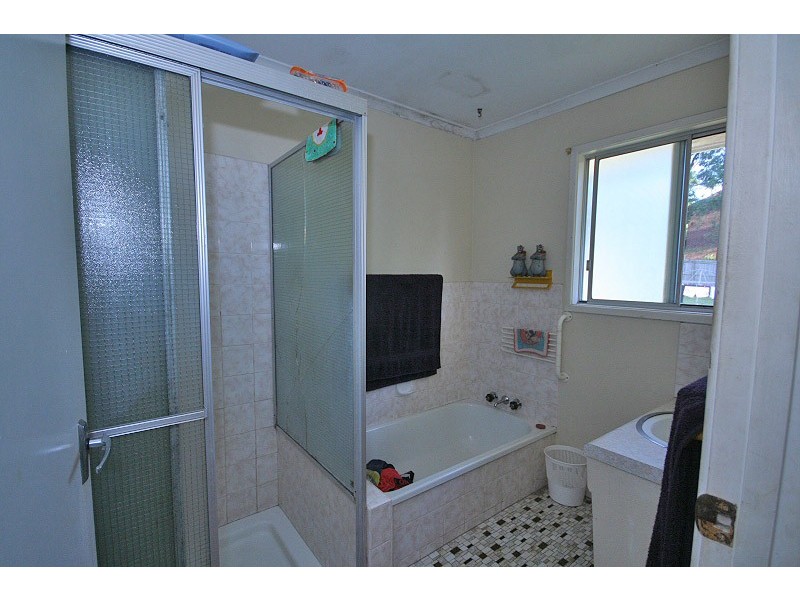 35 Shortland Street, Springwood QLD 4127