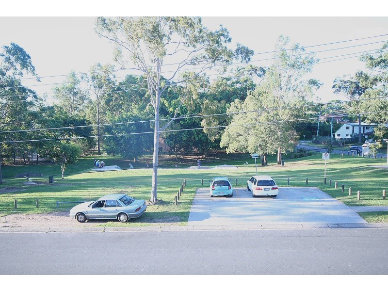 35 Shortland Street, Springwood QLD 4127