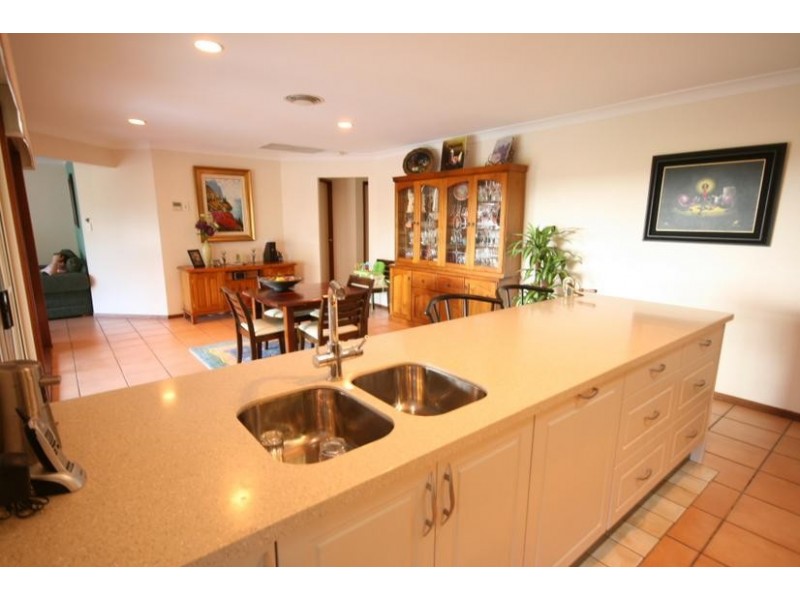 7 Silver Court, Tanah Merah QLD 4128