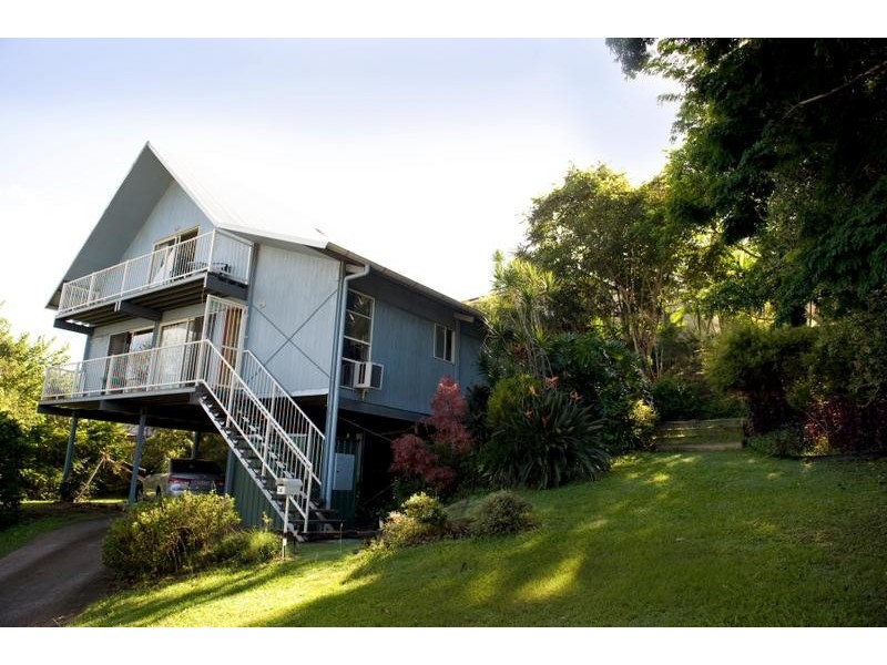 4 Satellite Court, Tanah Merah QLD 4128