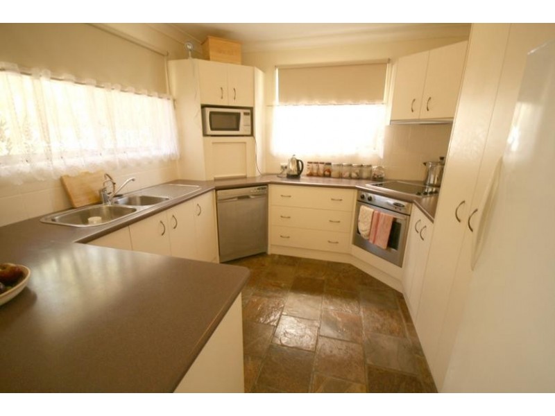 15 Floret Street, Shailer Park QLD 4128