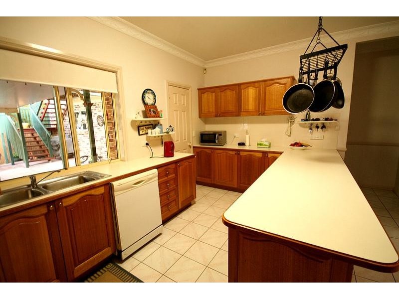 145 Barokee Drive, Tanah Merah QLD 4128