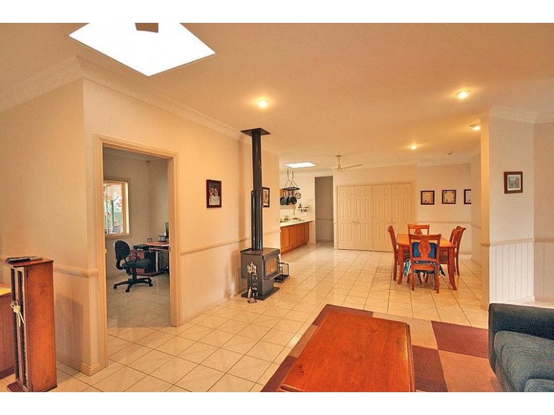 145 Barokee Drive, Tanah Merah QLD 4128