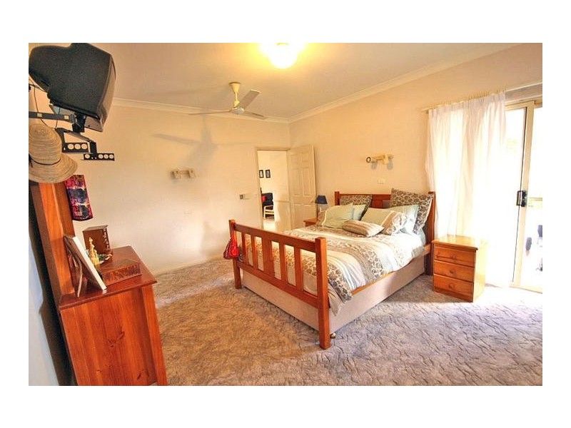 145 Barokee Drive, Tanah Merah QLD 4128