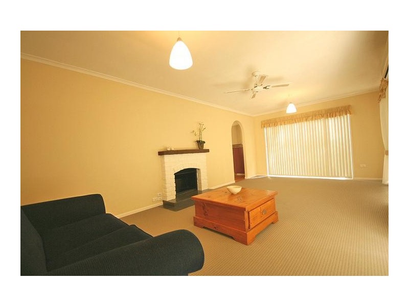 3 Ikara Drive, Springwood QLD 4127