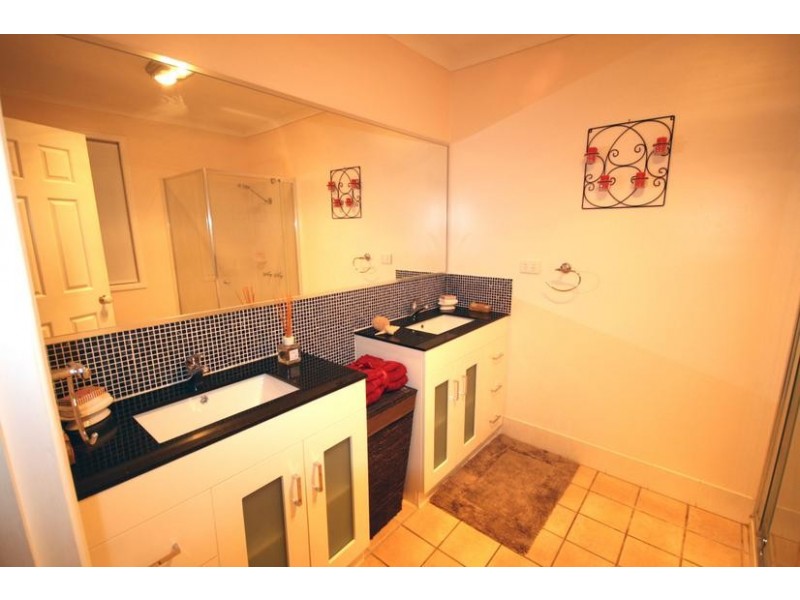 35 Ridgepointe Drive, Cornubia QLD 4130