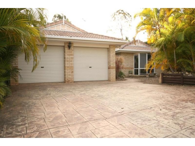 35 Ridgepointe Drive, Cornubia QLD 4130