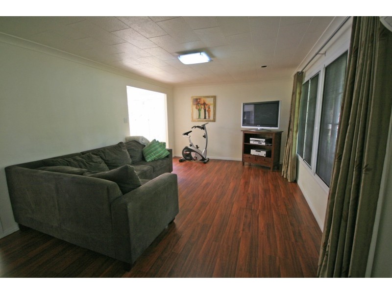 6 Ridge Road, Tanah Merah QLD 4128