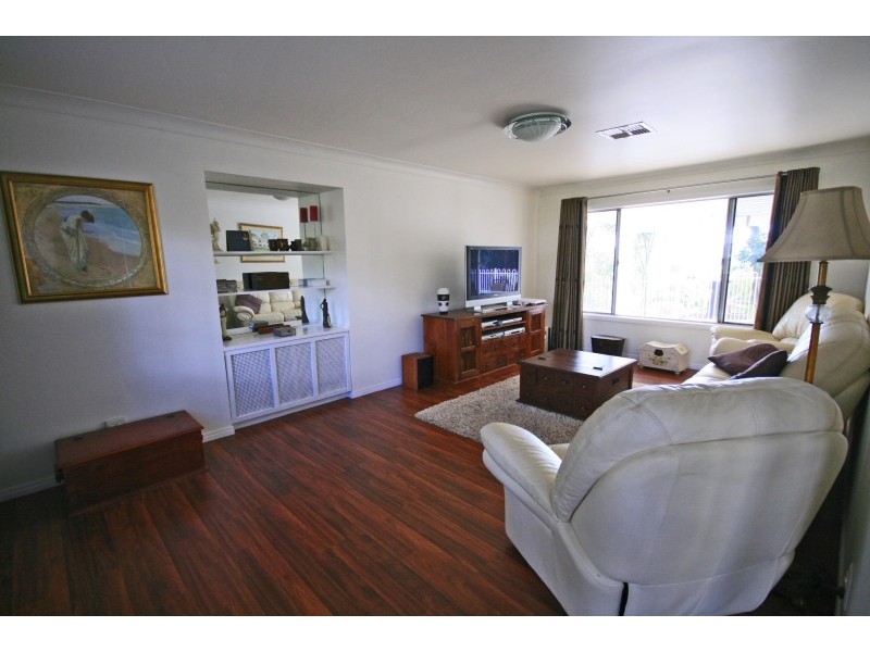 6 Ridge Road, Tanah Merah QLD 4128