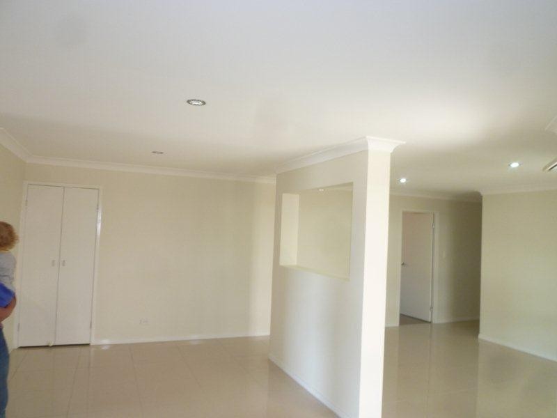 27 Serenity Court, Crestmead QLD 4132