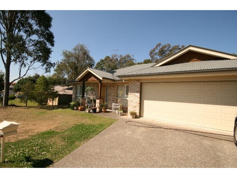 32 Bayview Drive, Tanah Merah QLD 4128