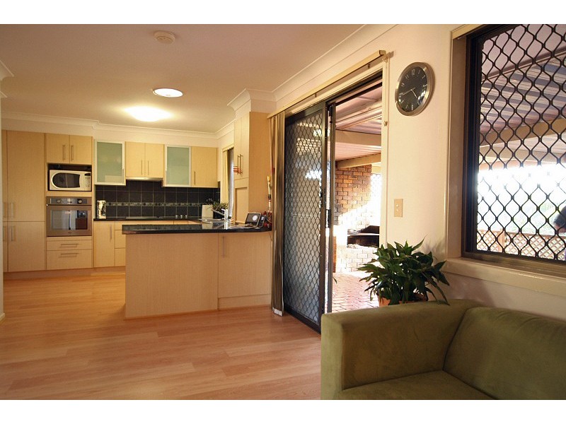 31 Cowra Street, Tanah Merah QLD 4128