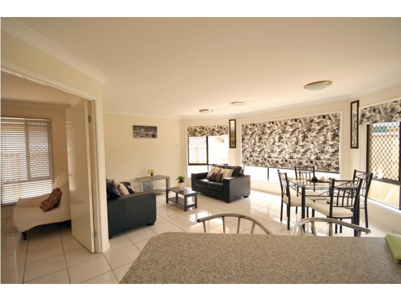 10 Fuller Avenue, Meadowbrook QLD 4131