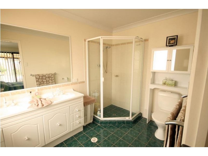 10 Fuller Avenue, Meadowbrook QLD 4131