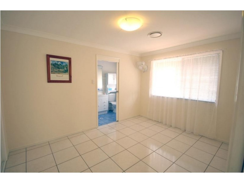 10 Fuller Avenue, Meadowbrook QLD 4131