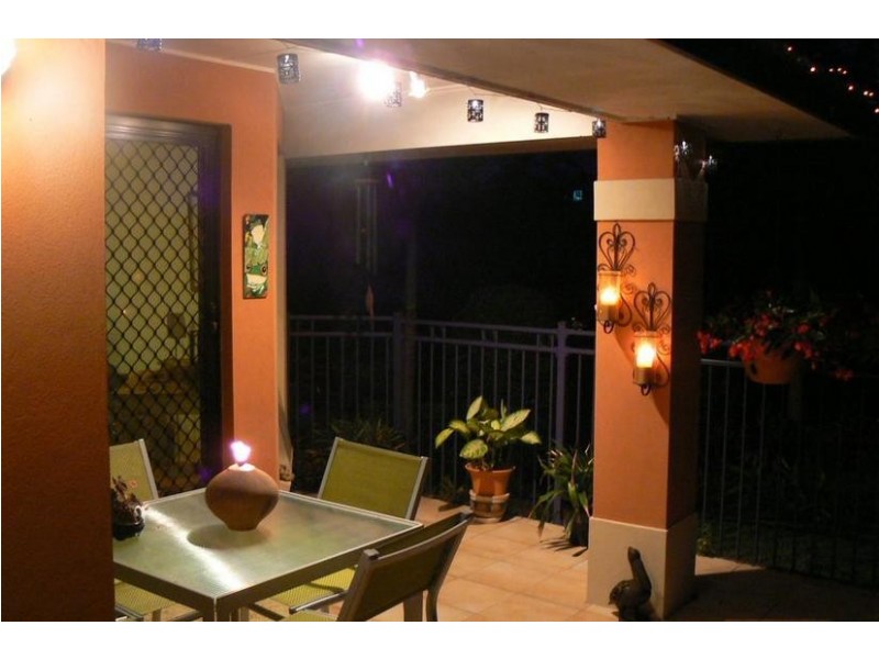 18 Mingah Crescent, Shailer Park QLD 4128