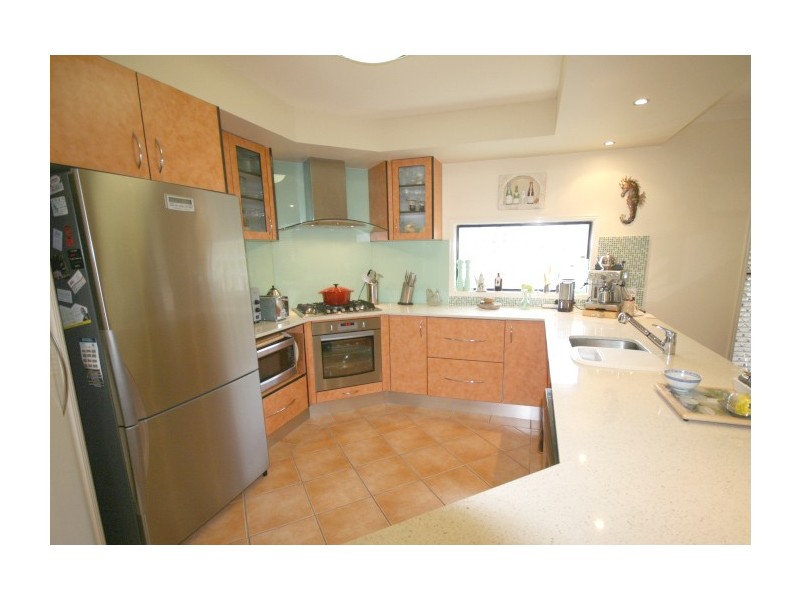 18 Mingah Crescent, Shailer Park QLD 4128