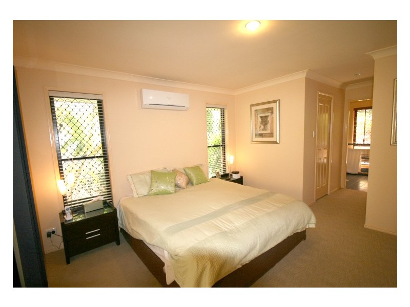 18 Mingah Crescent, Shailer Park QLD 4128