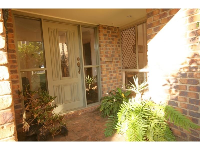 18 Cowra Street, Tanah Merah QLD 4128