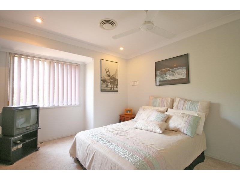 18 Cowra Street, Tanah Merah QLD 4128