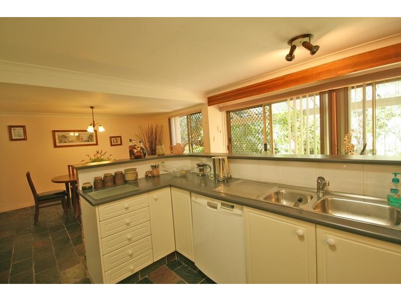 18 Cowra Street, Tanah Merah QLD 4128