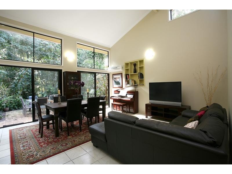 15 Oak Street, Shailer Park QLD 4128