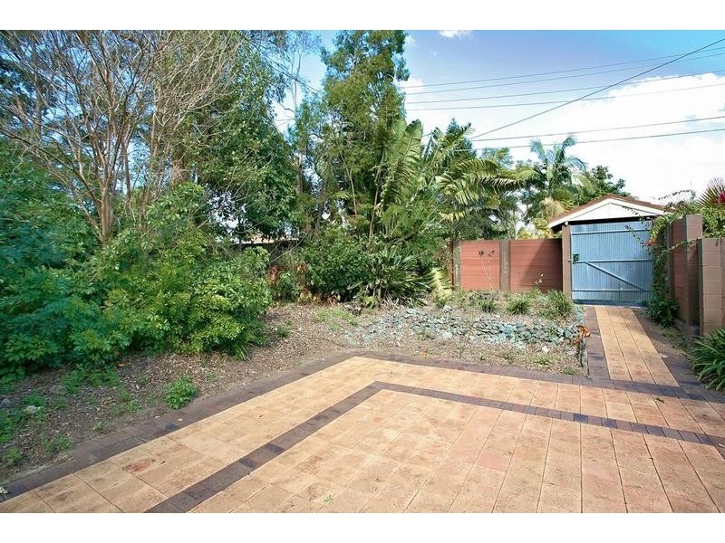 15 Oak Street, Shailer Park QLD 4128