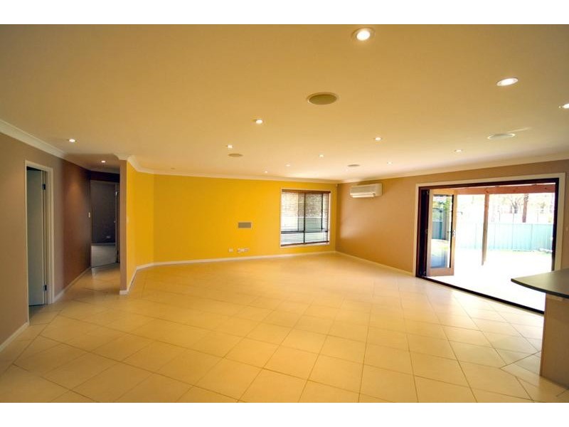 85a Jalan Street, Tanah Merah QLD 4128