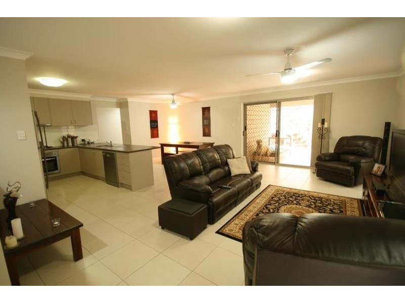 34 Mossman Parade, Waterford QLD 4133