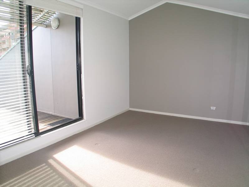 21/26 Mcelhone Street, Woolloomooloo NSW 2011