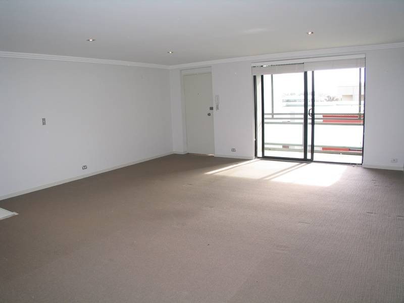 21/26 Mcelhone Street, Woolloomooloo NSW 2011