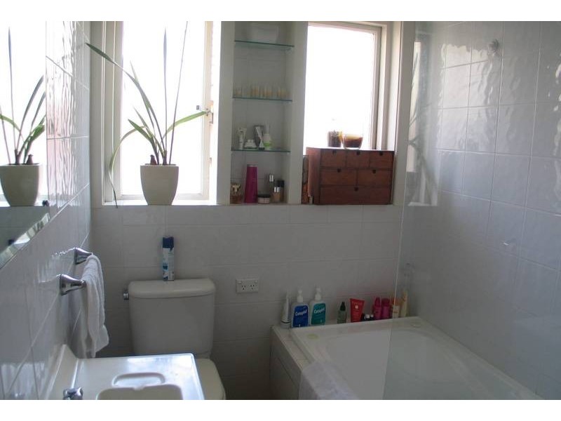 4/144 Warners Avenue LEASED BY MICHAEL MURRAY IN ONE INSPECTION!!!!!, Bondi Beach NSW 2026