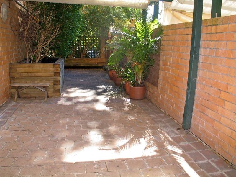 25/758 Bourke Street LEASED BY MICHAEL MURRAY!!!!!, Moore Park NSW 2021
