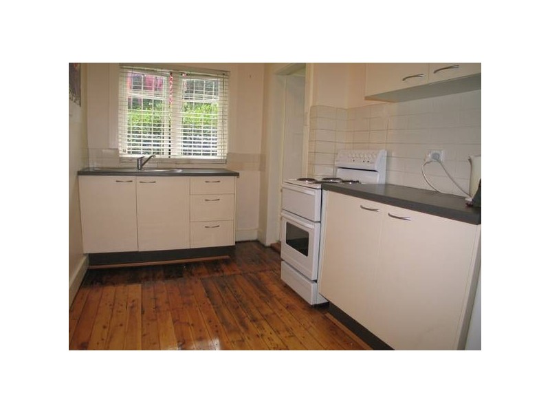 2/8 Bates Avenue LEASED BY MICHAEL MURRAY IN ONE INSPECTION!!!!!, Paddington NSW 2021