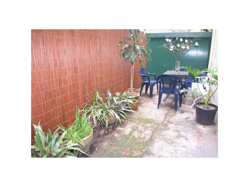 2/8 Bates Avenue LEASED BY MICHAEL MURRAY IN ONE INSPECTION!!!!!, Paddington NSW 2021