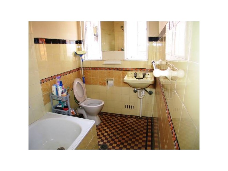 4/2 Paul Street LEASED BY MICHAEL MURRAY!!!!!, Bondi Junction NSW 2022