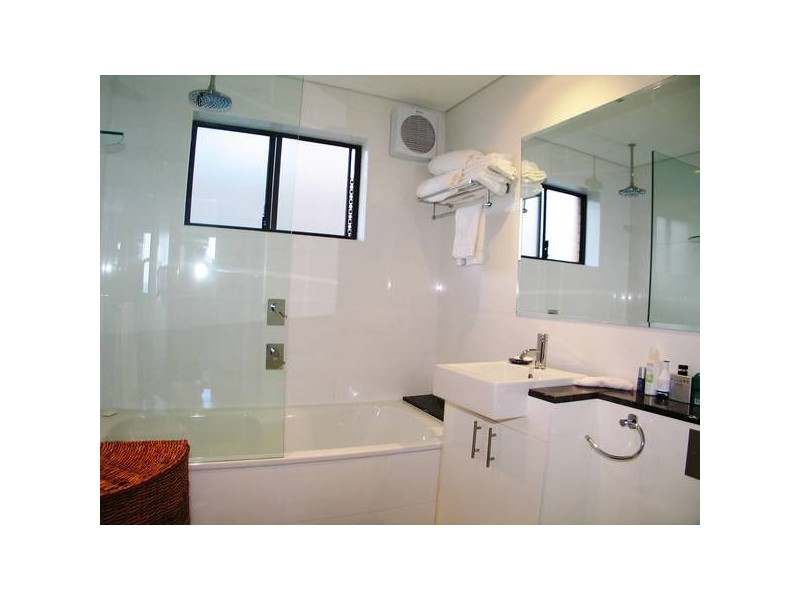 11/46 Military Road LEASED BY MICHAEL MURRAY IN ONE INSPECTION!!!!!, Bondi NSW 2026