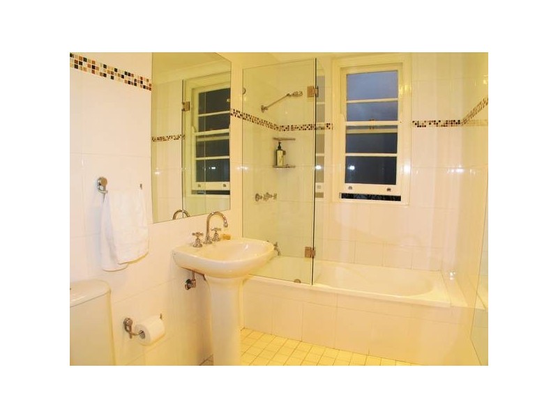 8/2 Marathon Road LEASED BY MICHAEL MURRAY!!!!!, Darling Point NSW 2027