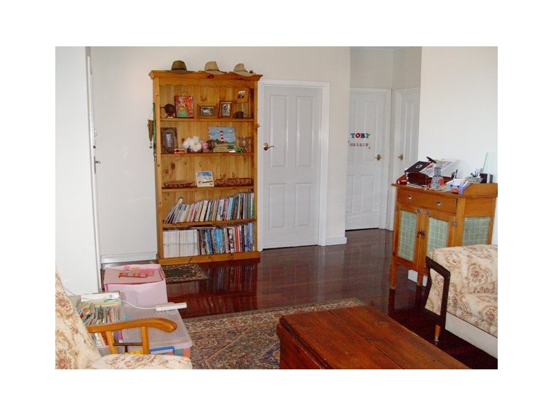 39 Whitfield Street, Beachlands WA 6530