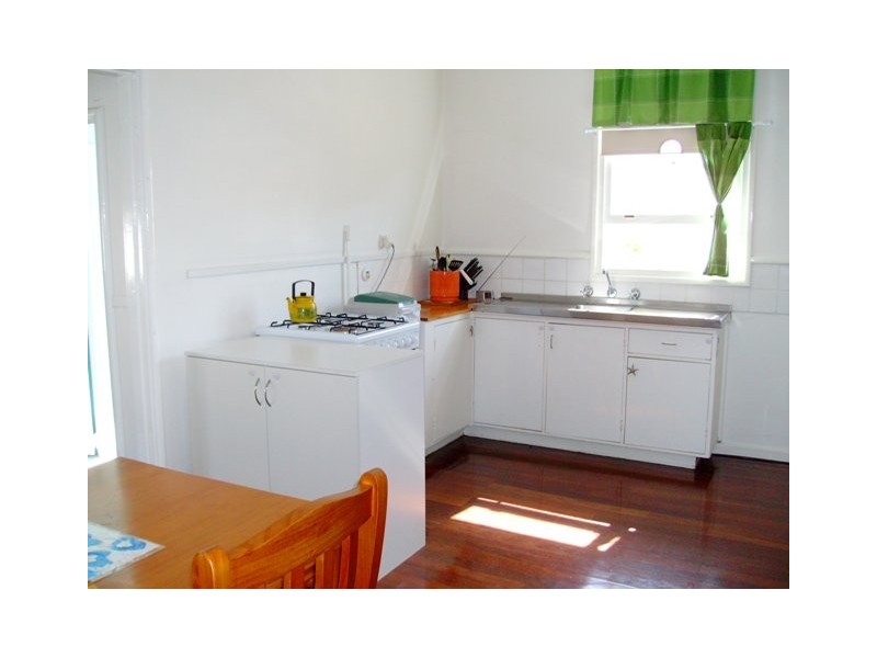 39 Whitfield Street, Beachlands WA 6530