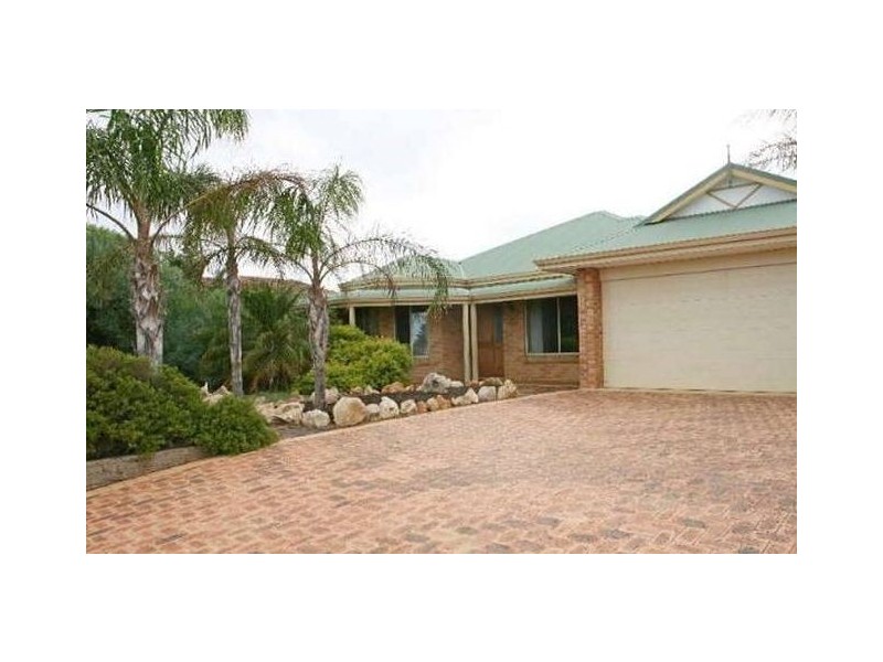 25 Waterfront Circle, Drummond Cove WA 6532