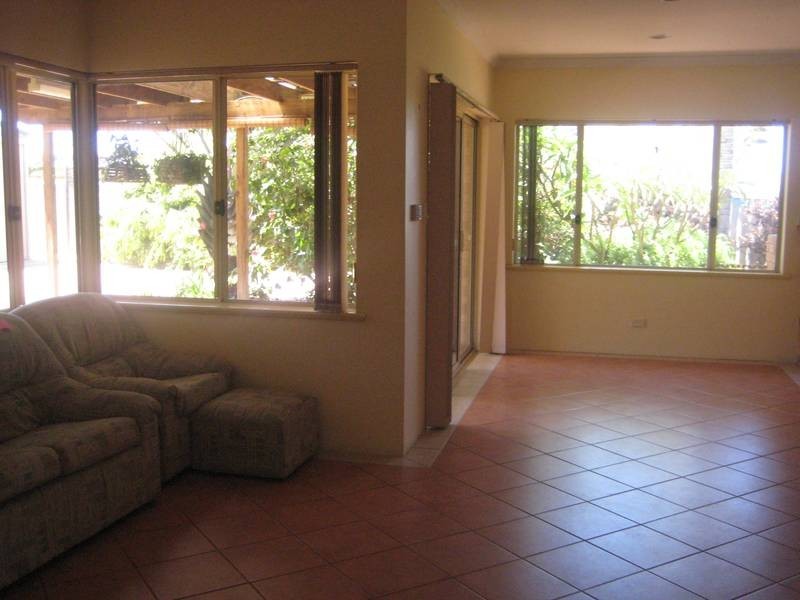 25 Waterfront Circle, Drummond Cove WA 6532