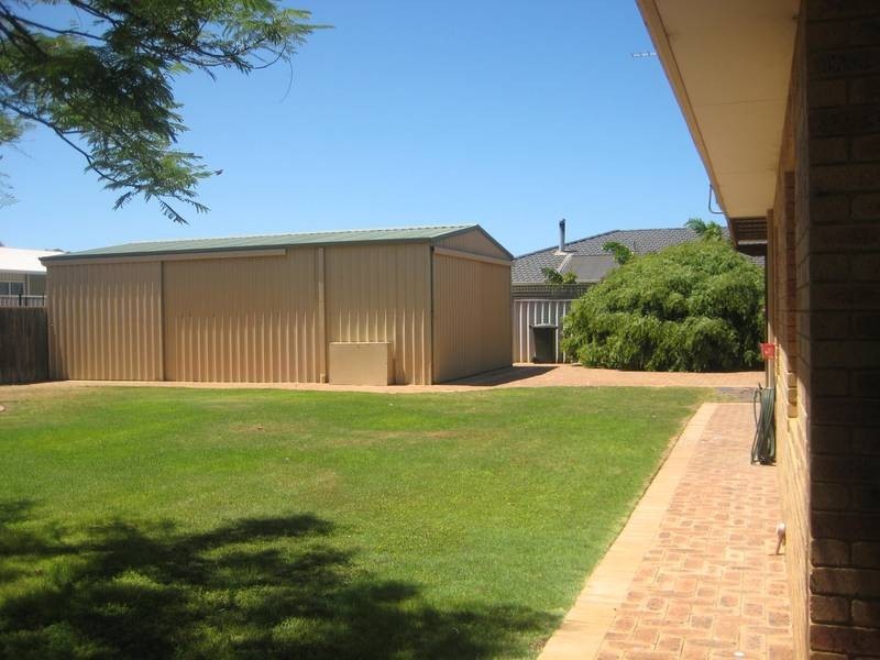 25 Waterfront Circle, Drummond Cove WA 6532