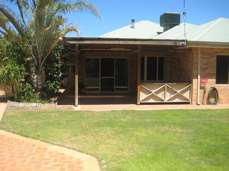 25 Waterfront Circle, Drummond Cove WA 6532