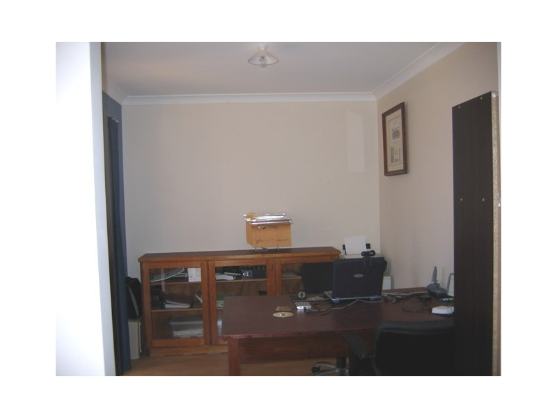 2 Eastlyn Drive, Deepdale WA 6532