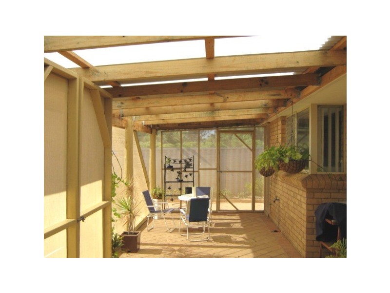 2 Simon Drive, Karloo WA 6530