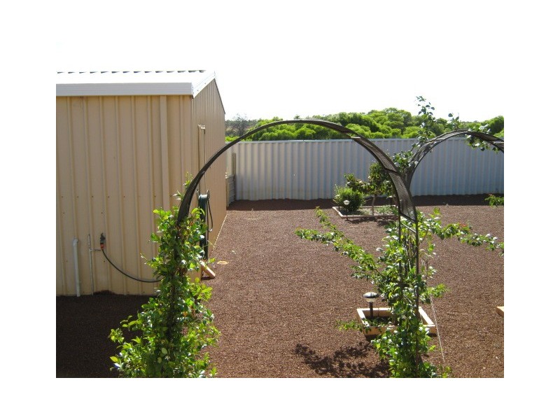 2 Simon Drive, Karloo WA 6530